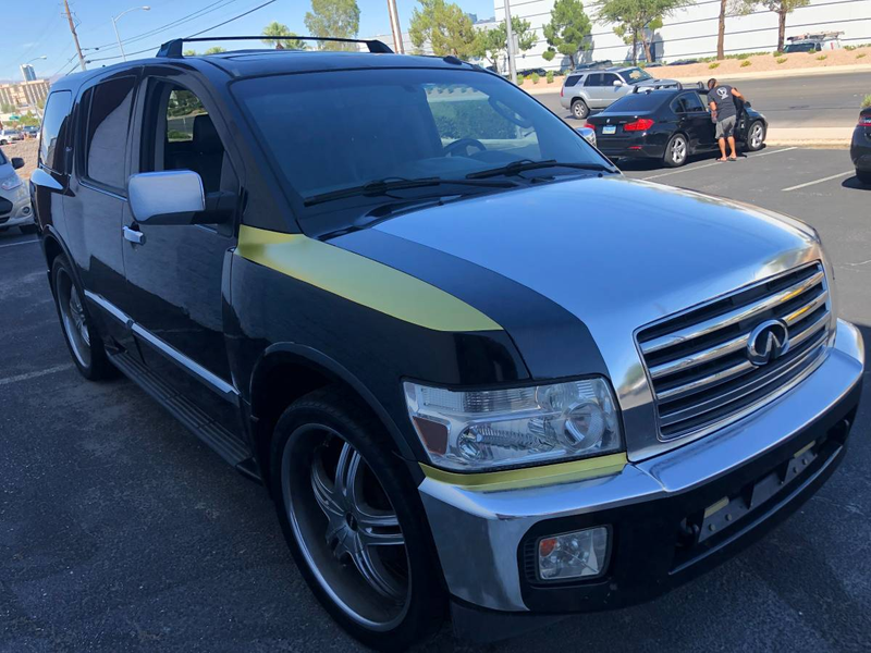 Illustration for article titled At $5,900, Could This 2006 Infiniti QX56 Turn You Into A Wrap Artist?